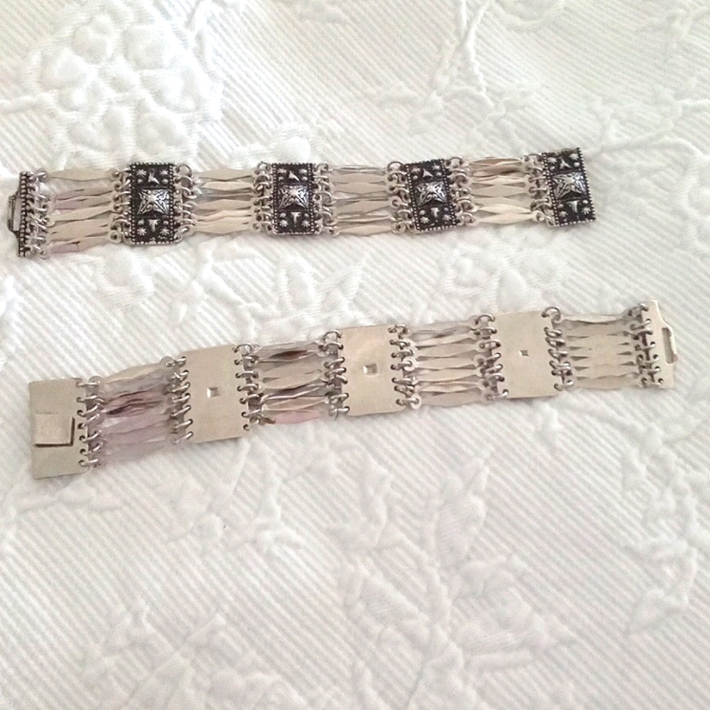 (1) 925 Silver Bar And Carved Panel Cuff Bracelet